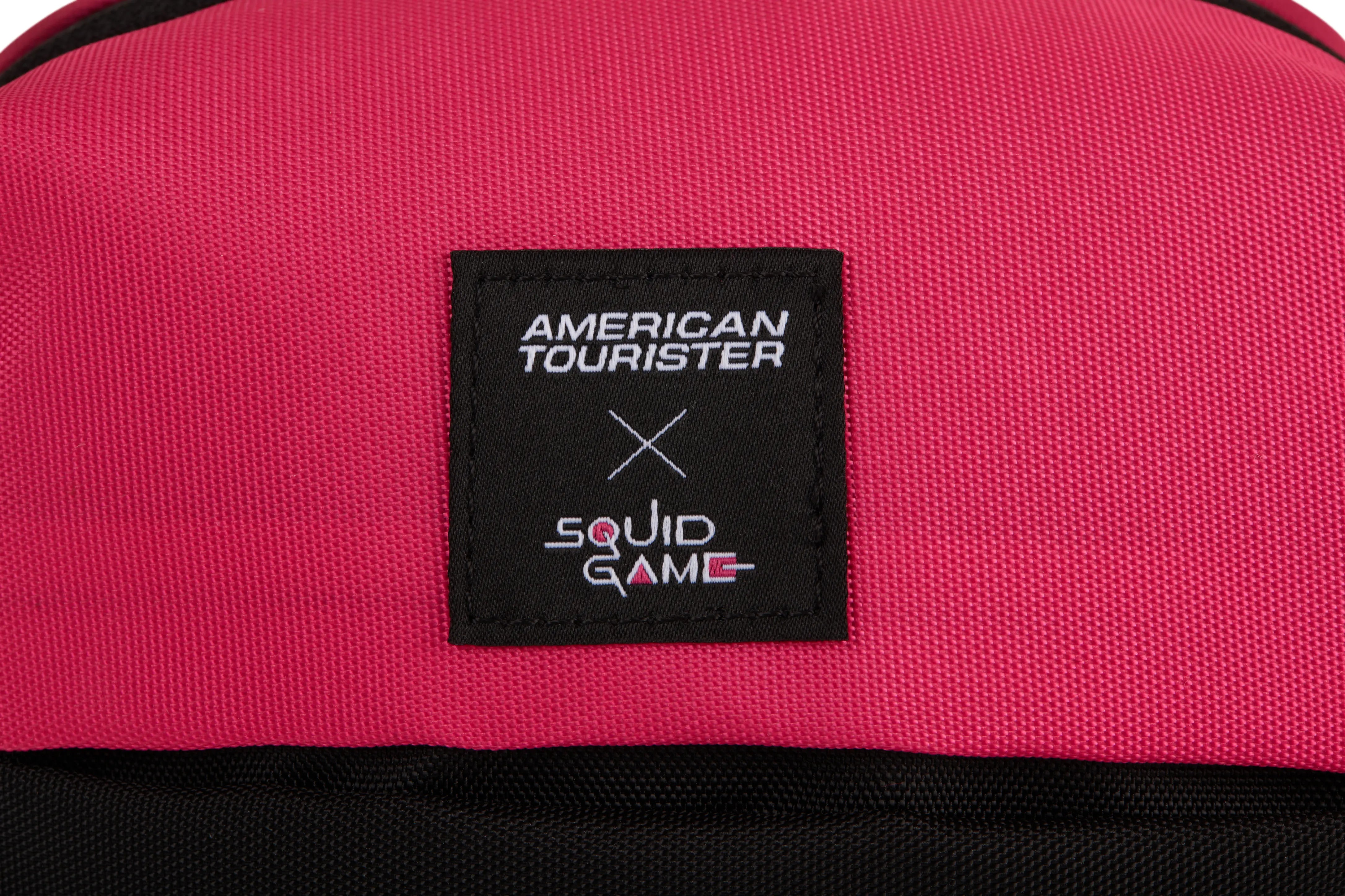 حقيبة كروس بودي من أمريكان توريستر سكويد جيمز