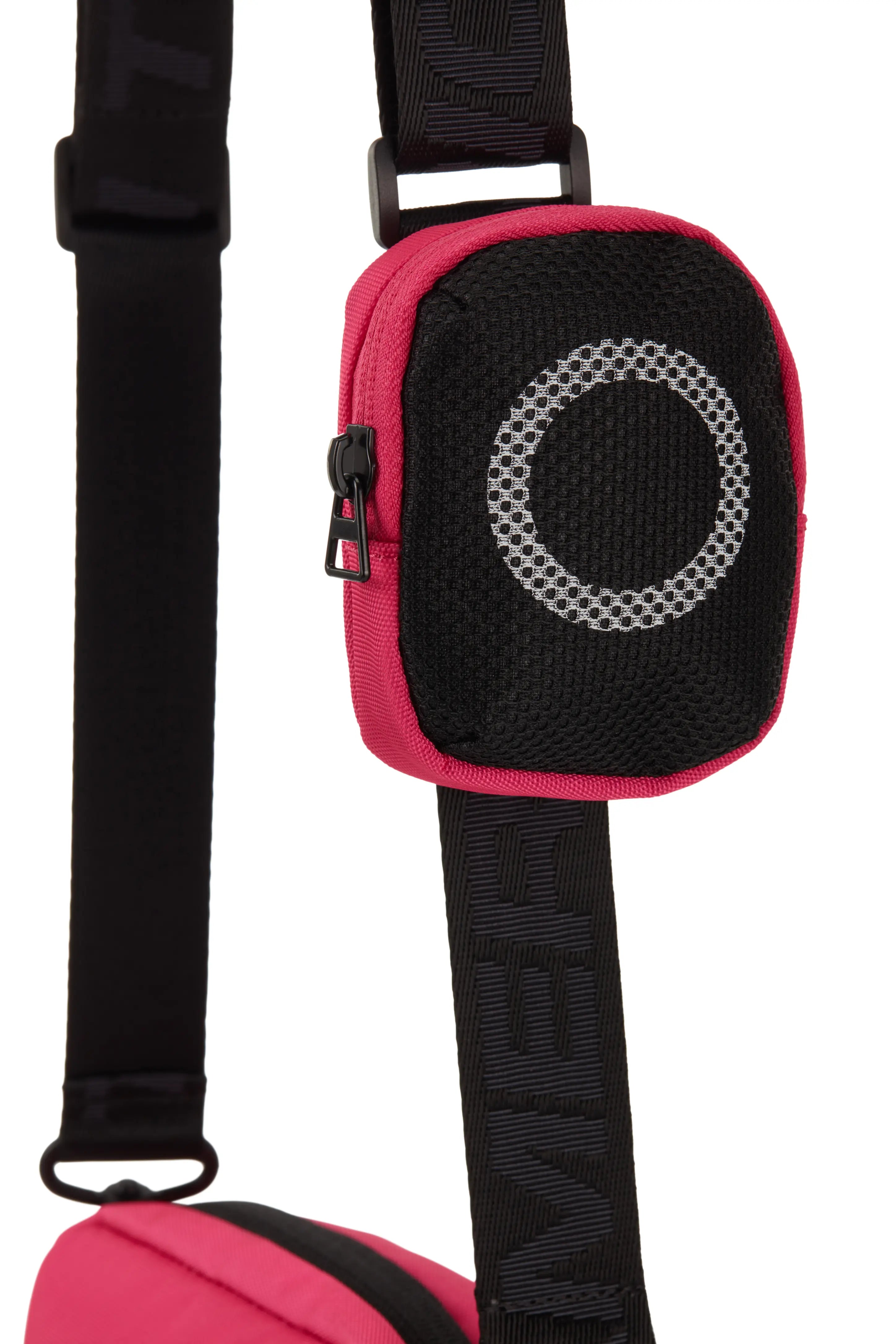 حقيبة كروس بودي من أمريكان توريستر سكويد جيمز