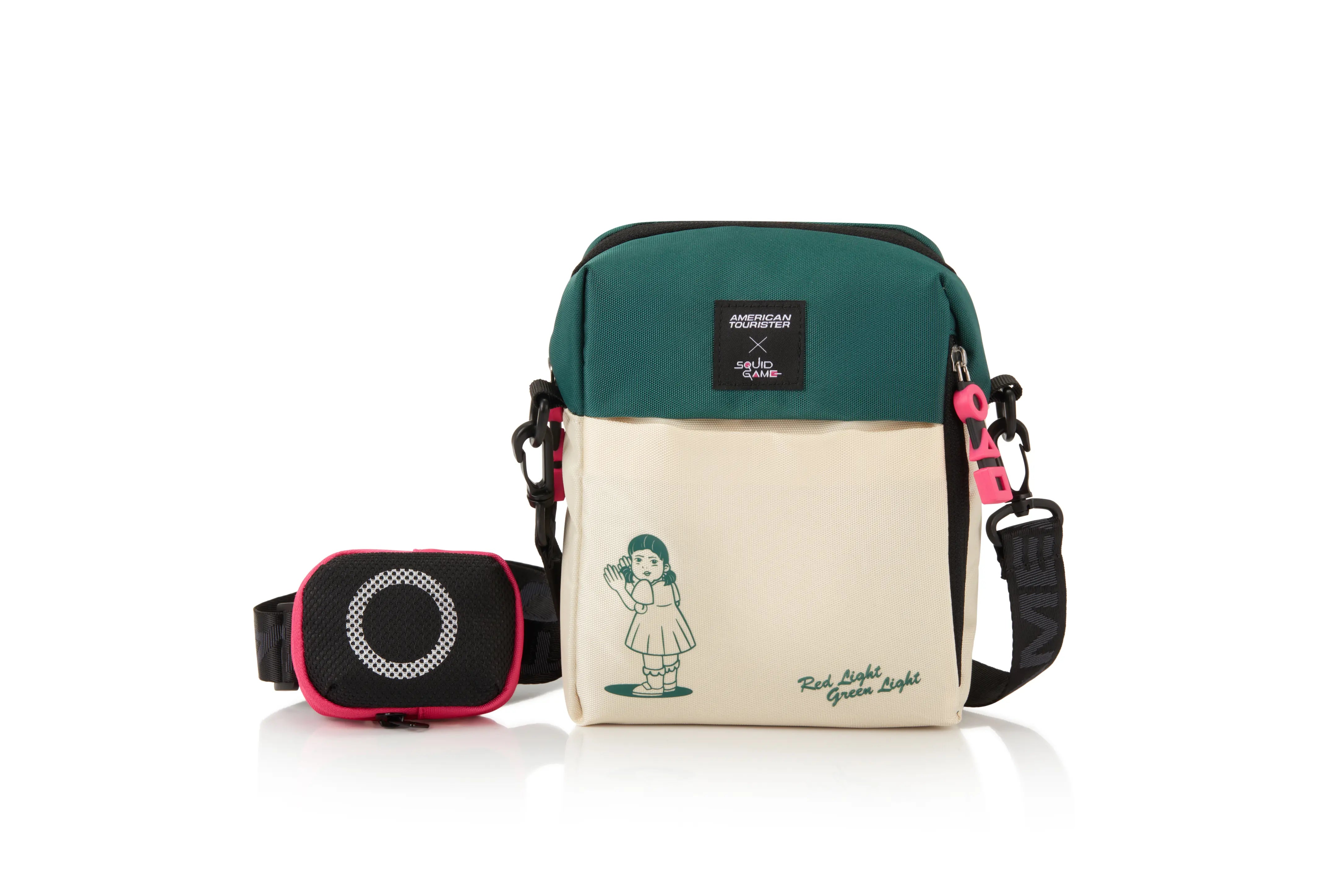 حقيبة كروس بودي من أمريكان توريستر سكويد جيمز