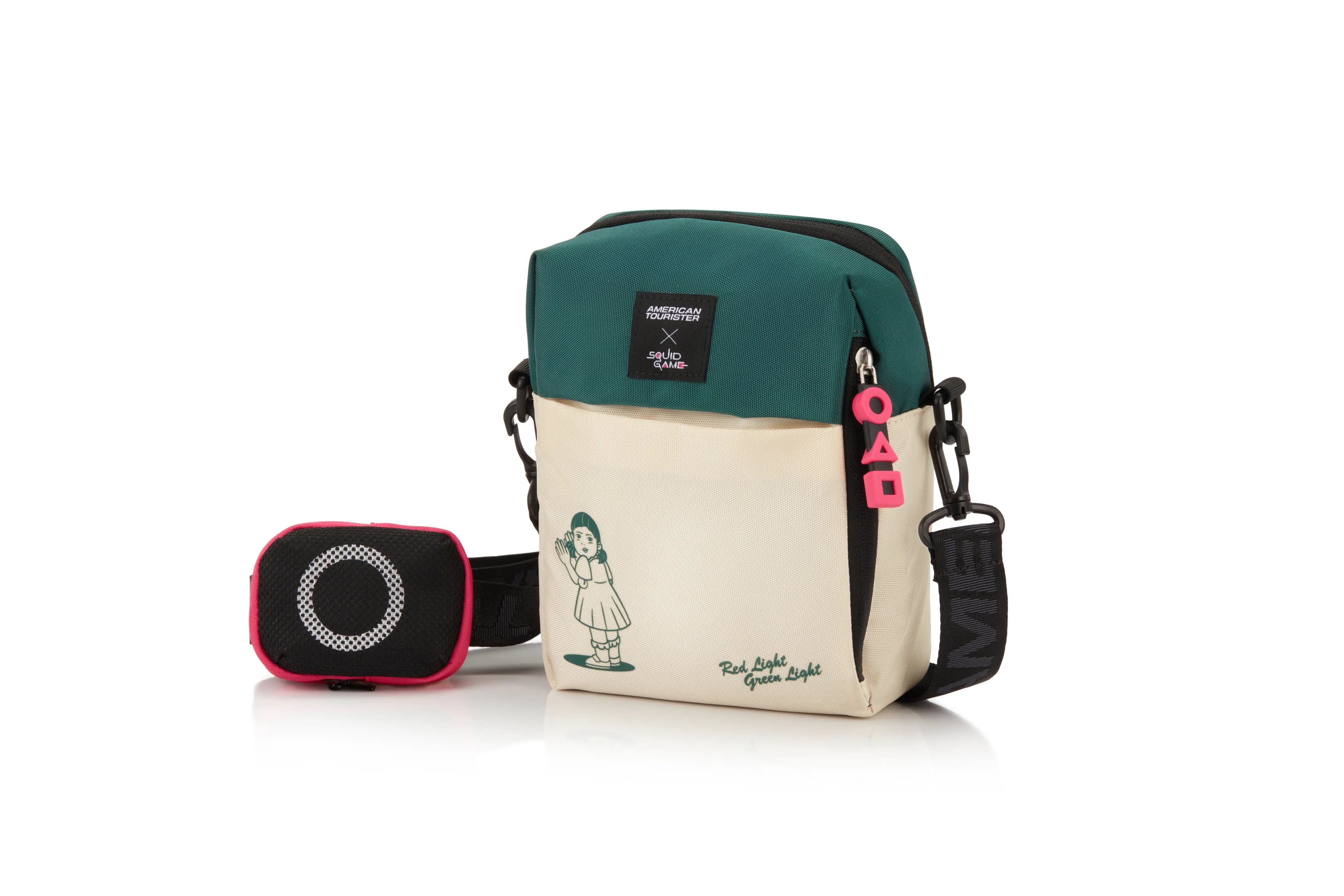 حقيبة كروس بودي من أمريكان توريستر سكويد جيمز