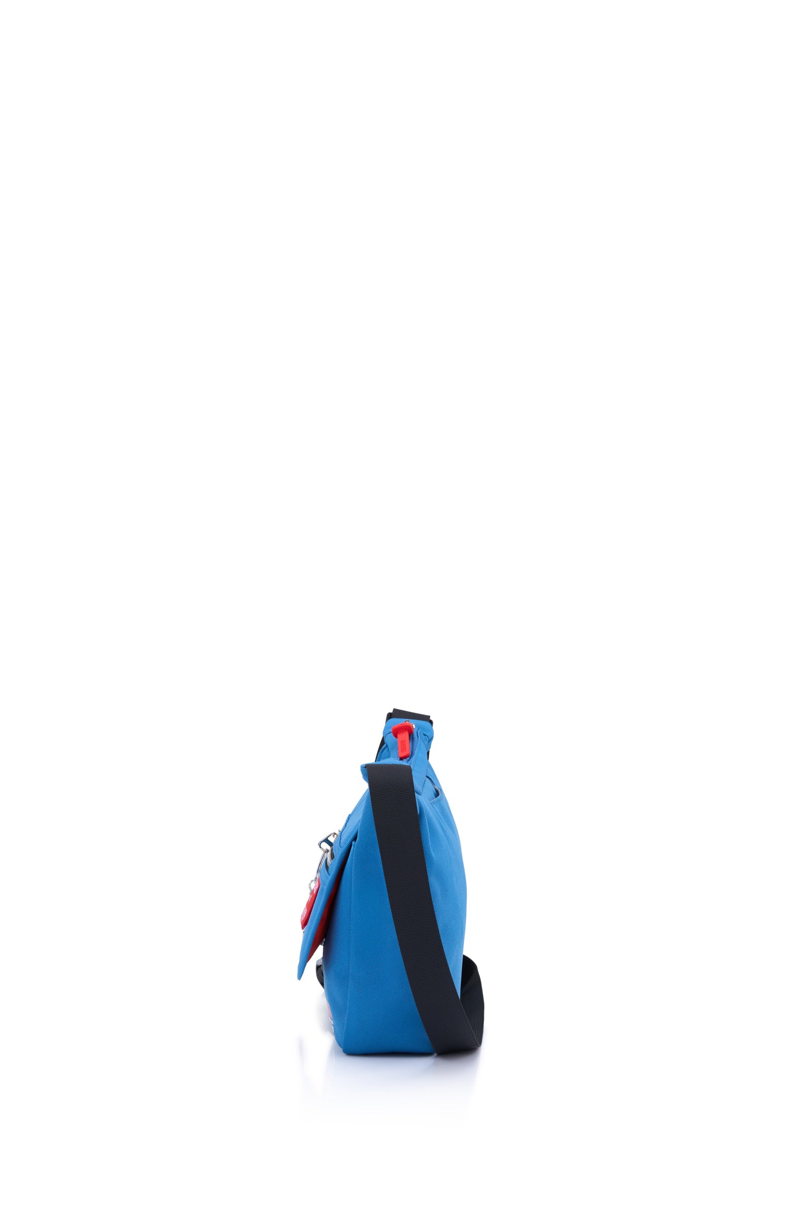 AMERICAN TOURISTER STRANGER THINGS WSQK MESSENGER BAG