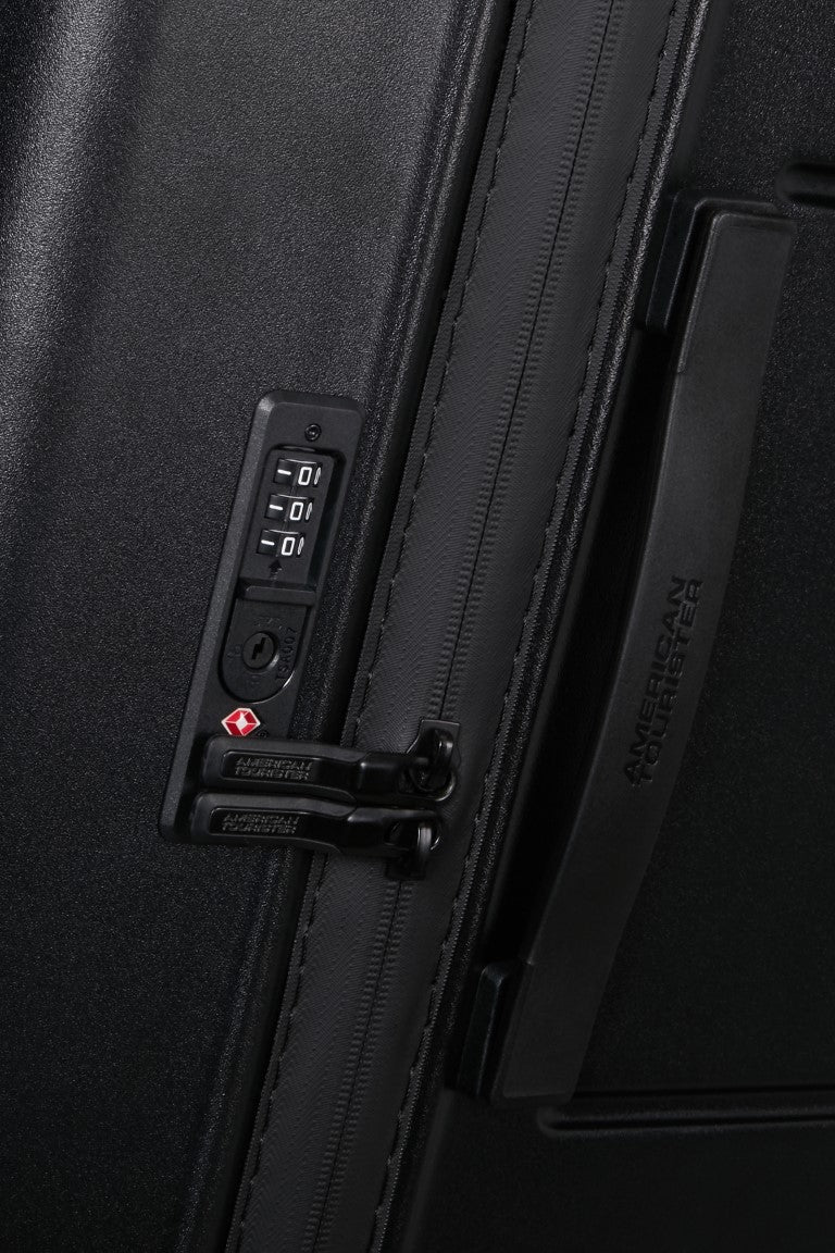 AMERICAN TOURISTER TRAILON LUGGAGE