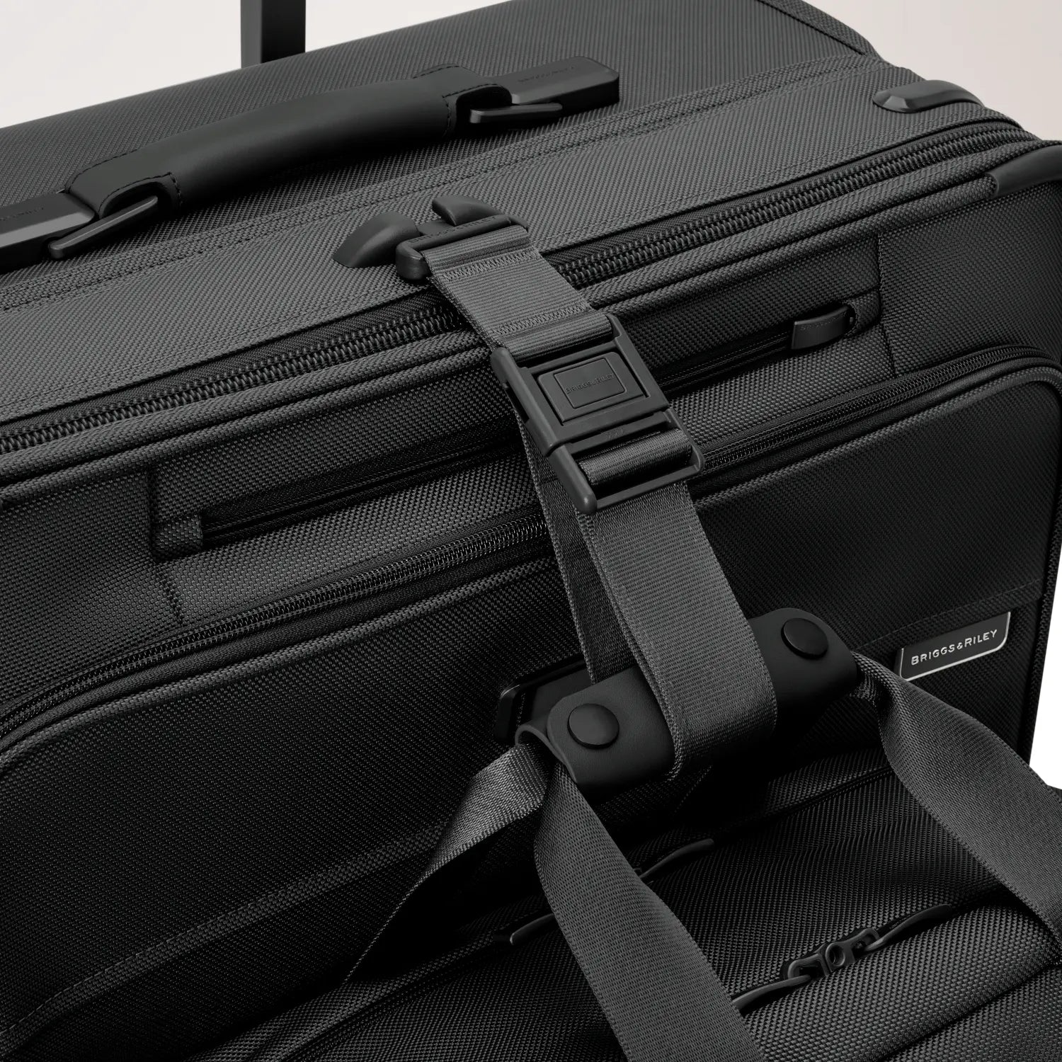 BRIGGS & RILEY BASELINE ESSENTIAL EXPANDABLE CABIN LUGGAGE
