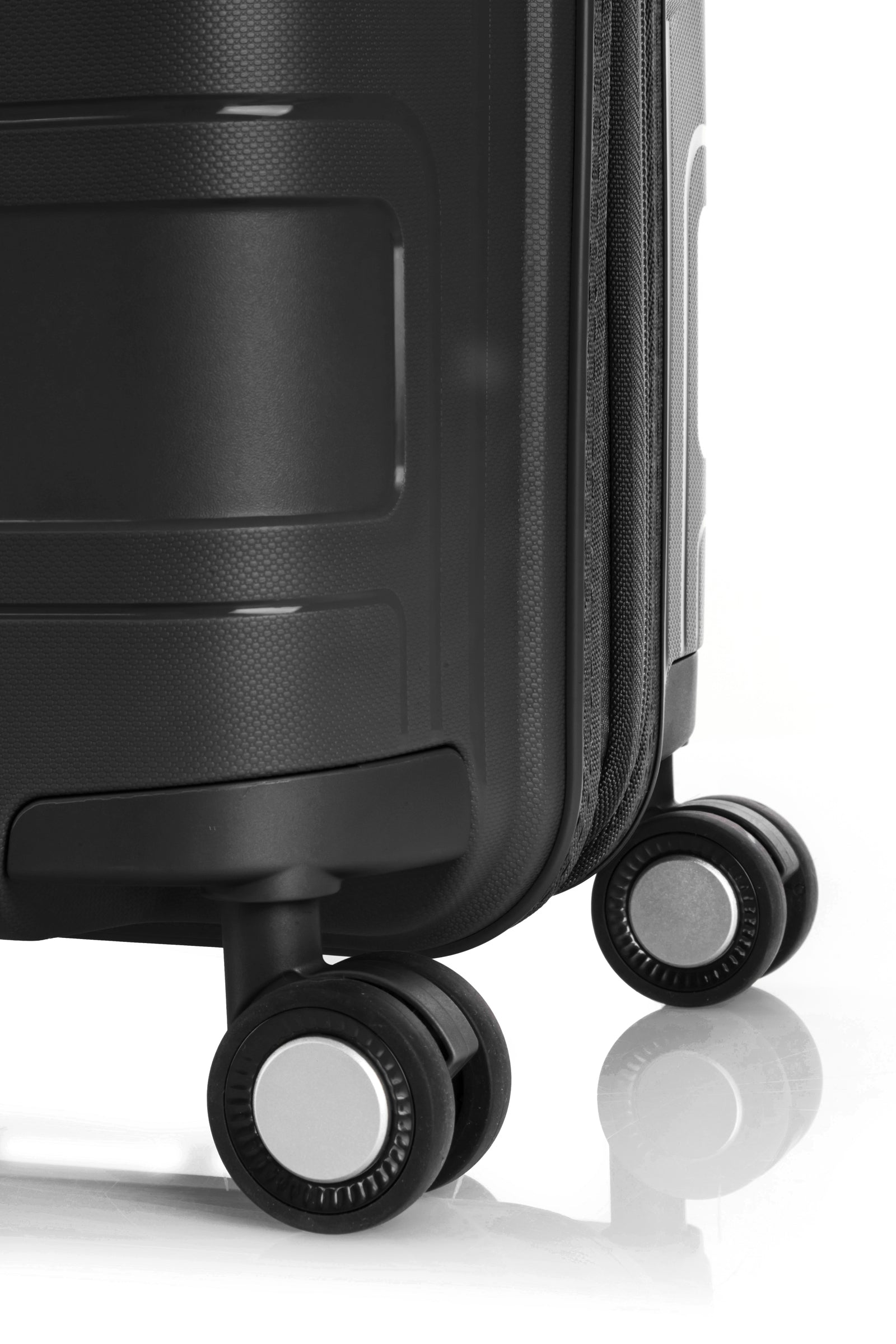 AMERICAN TOURISTER LITEVLO LUGGAGE