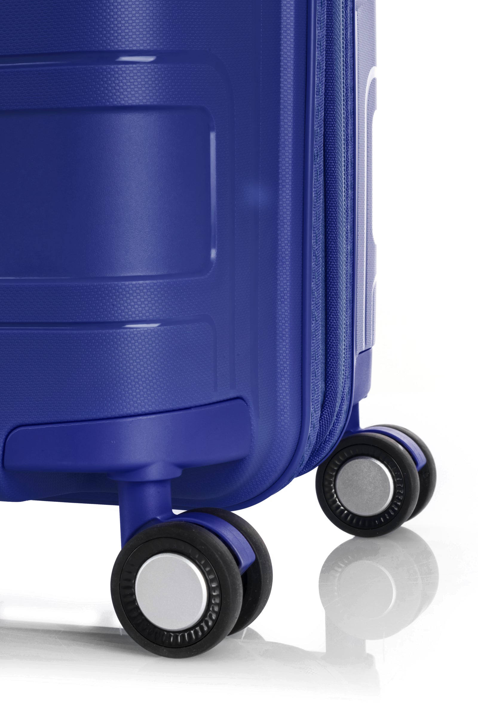 AMERICAN TOURISTER LITEVLO LUGGAGE