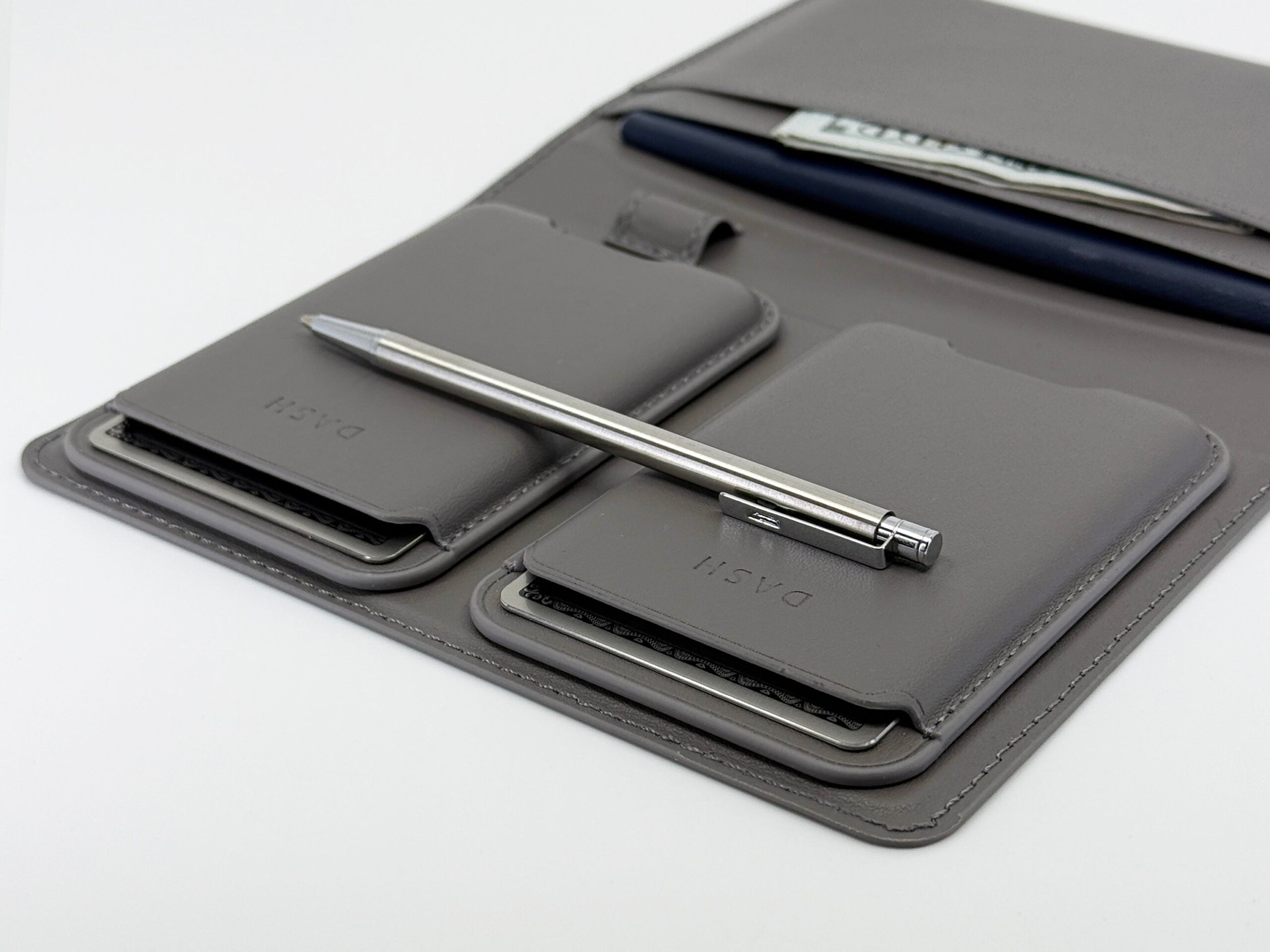 DASH GRAPHITE GREY TRAVEL PEN.BIFOLD.2X MAGHOLDERS PASSPORT JOURNAL