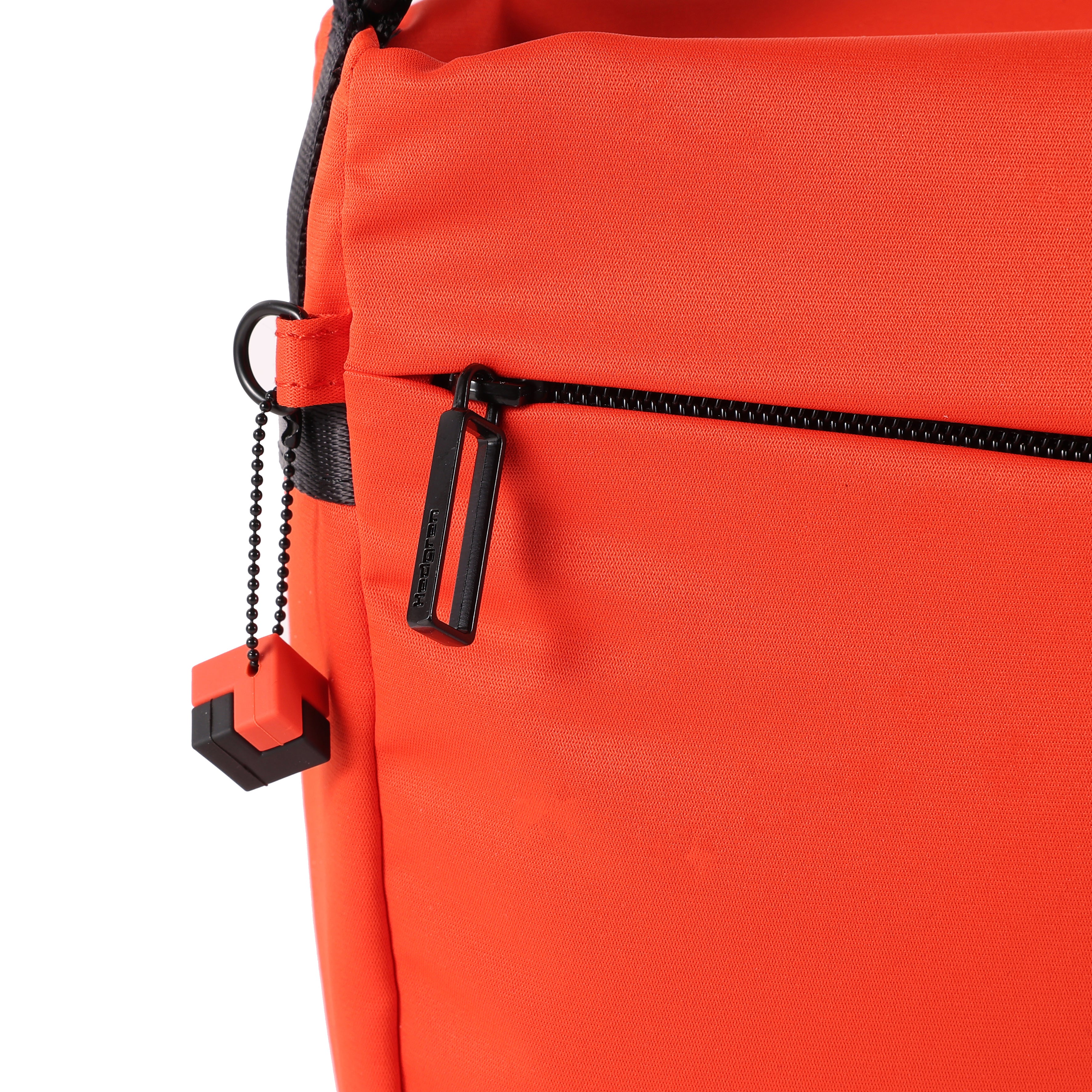 حقيبة كروس أوفر متوسطة الحجم من هيدجرين نوفا جرافيتي