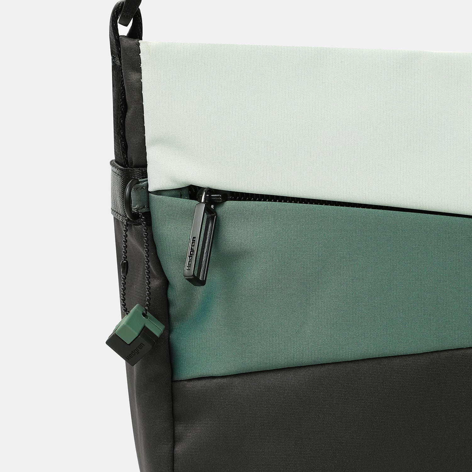 حقيبة كروس أوفر متوسطة الحجم من هيدجرين نوفا جرافيتي