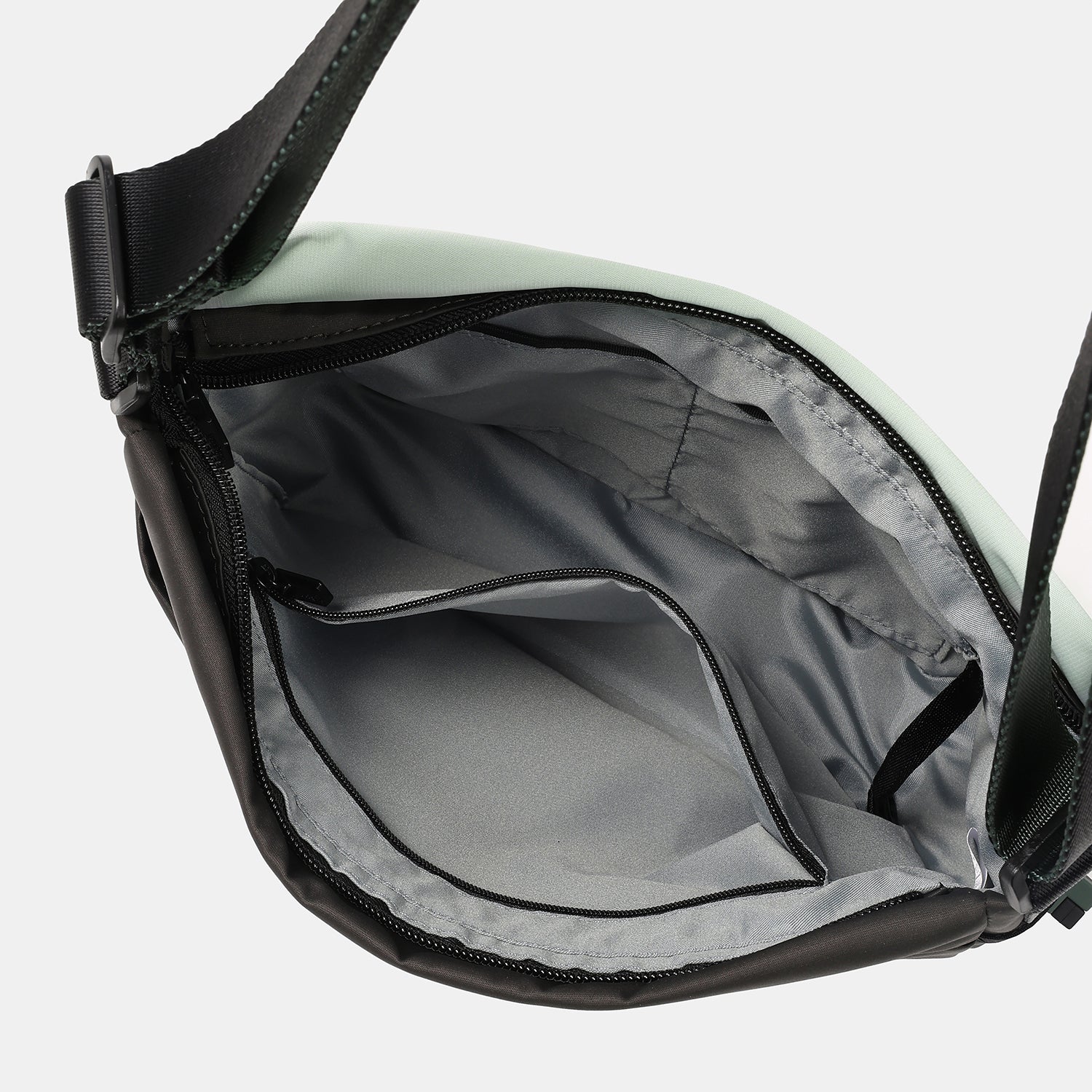 حقيبة كروس أوفر متوسطة الحجم من هيدجرين نوفا جرافيتي