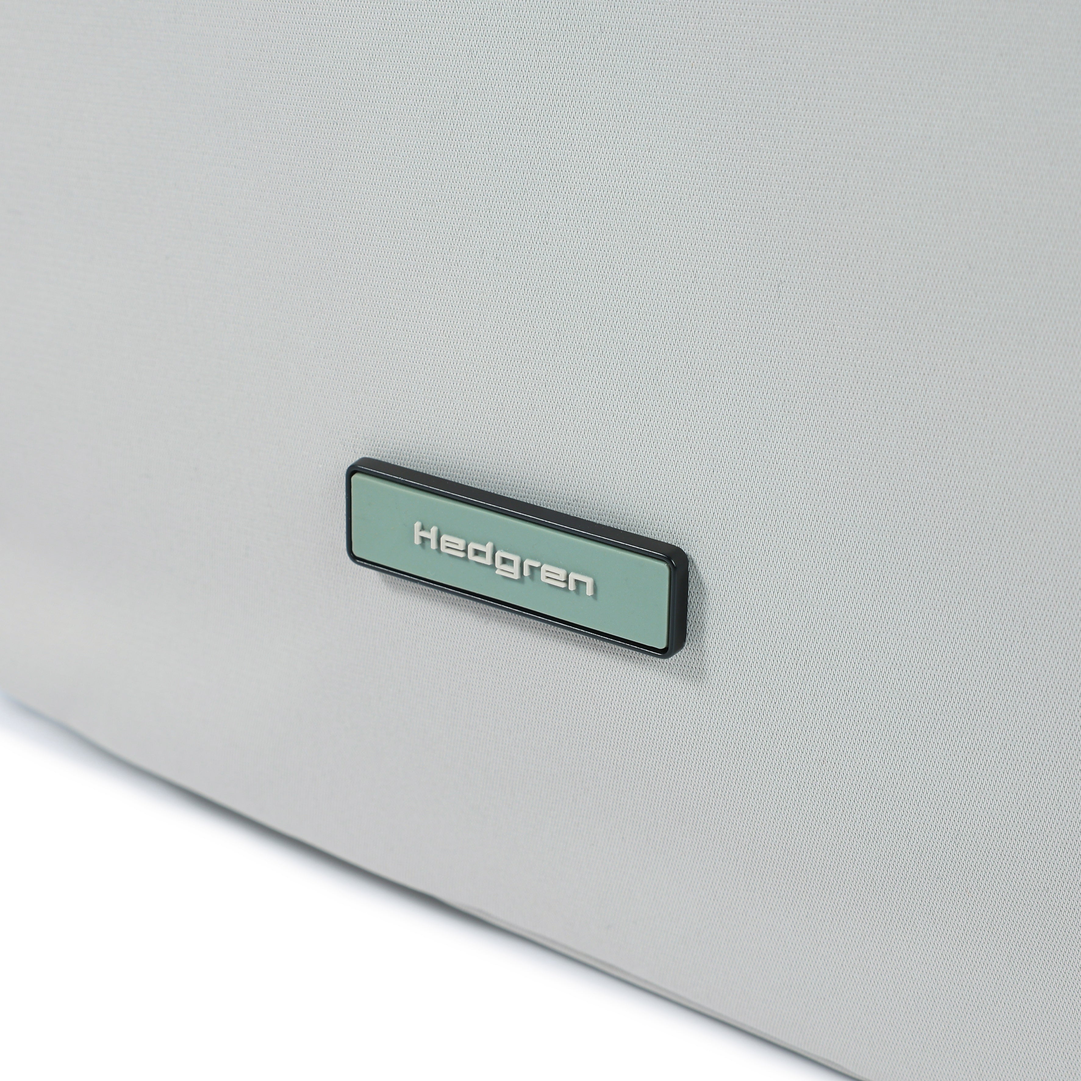 حقيبة كروس أوفر متوسطة الحجم من هيدجرين نوفا جرافيتي