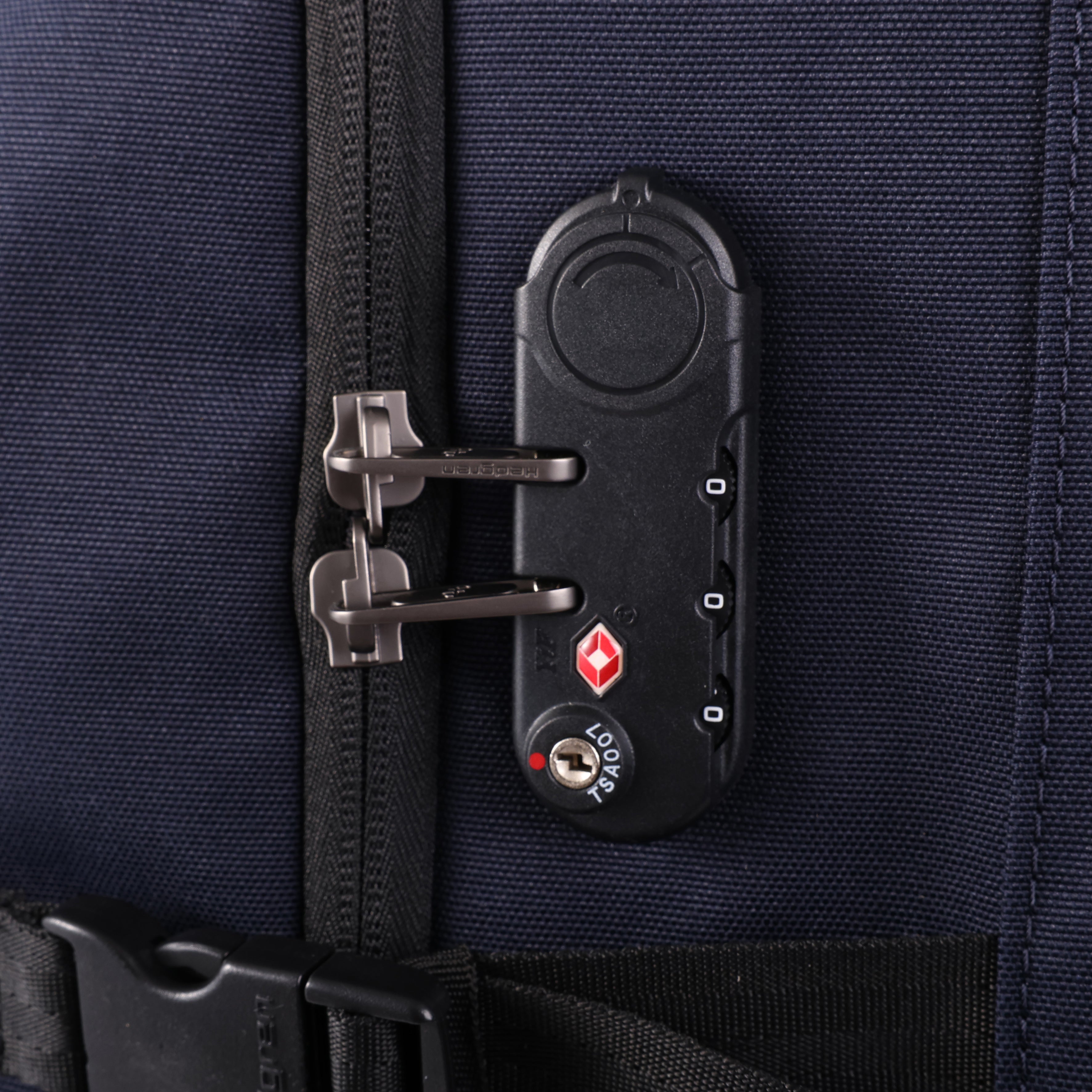 HEDGREN COMBY JOURNEY DUFFLE WITH WHEELS