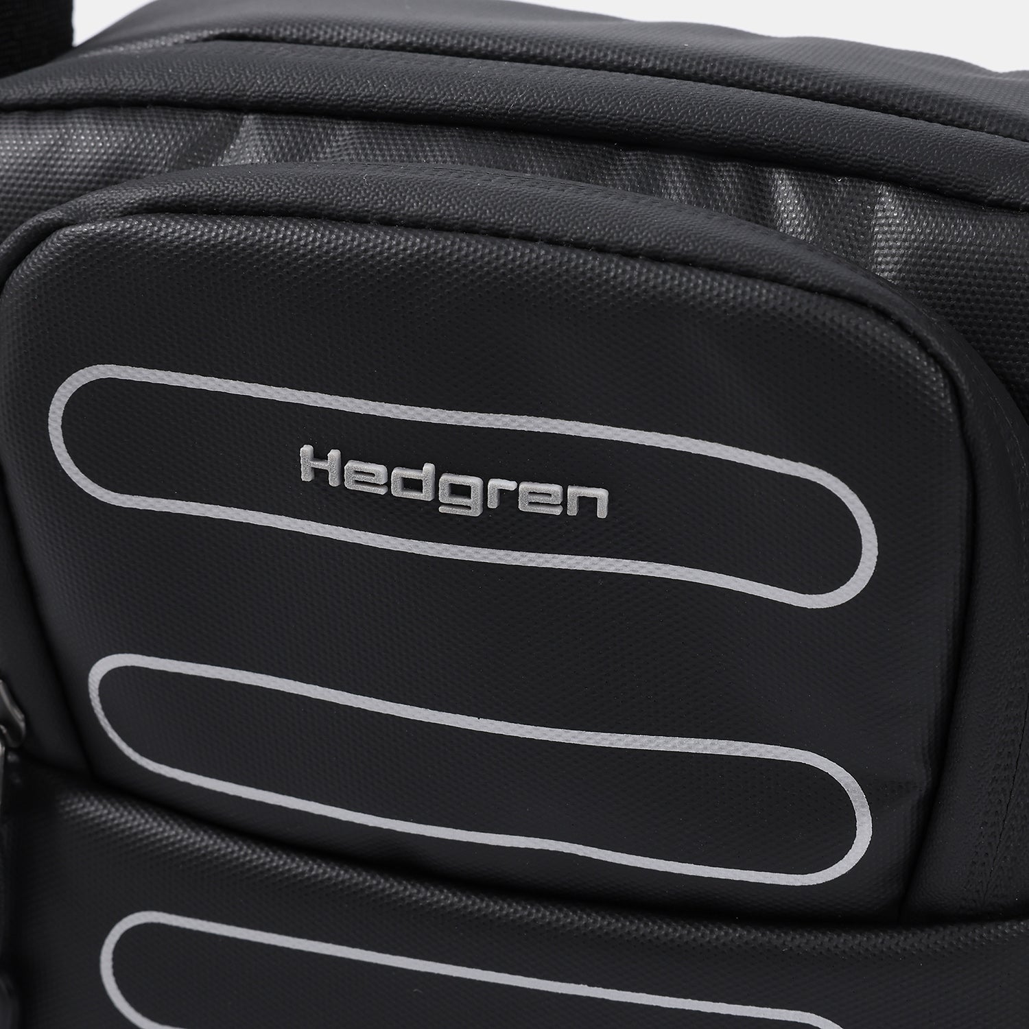 HEDGREN COMBY PERFORMANCE RELAX CROSSBODY BAG
