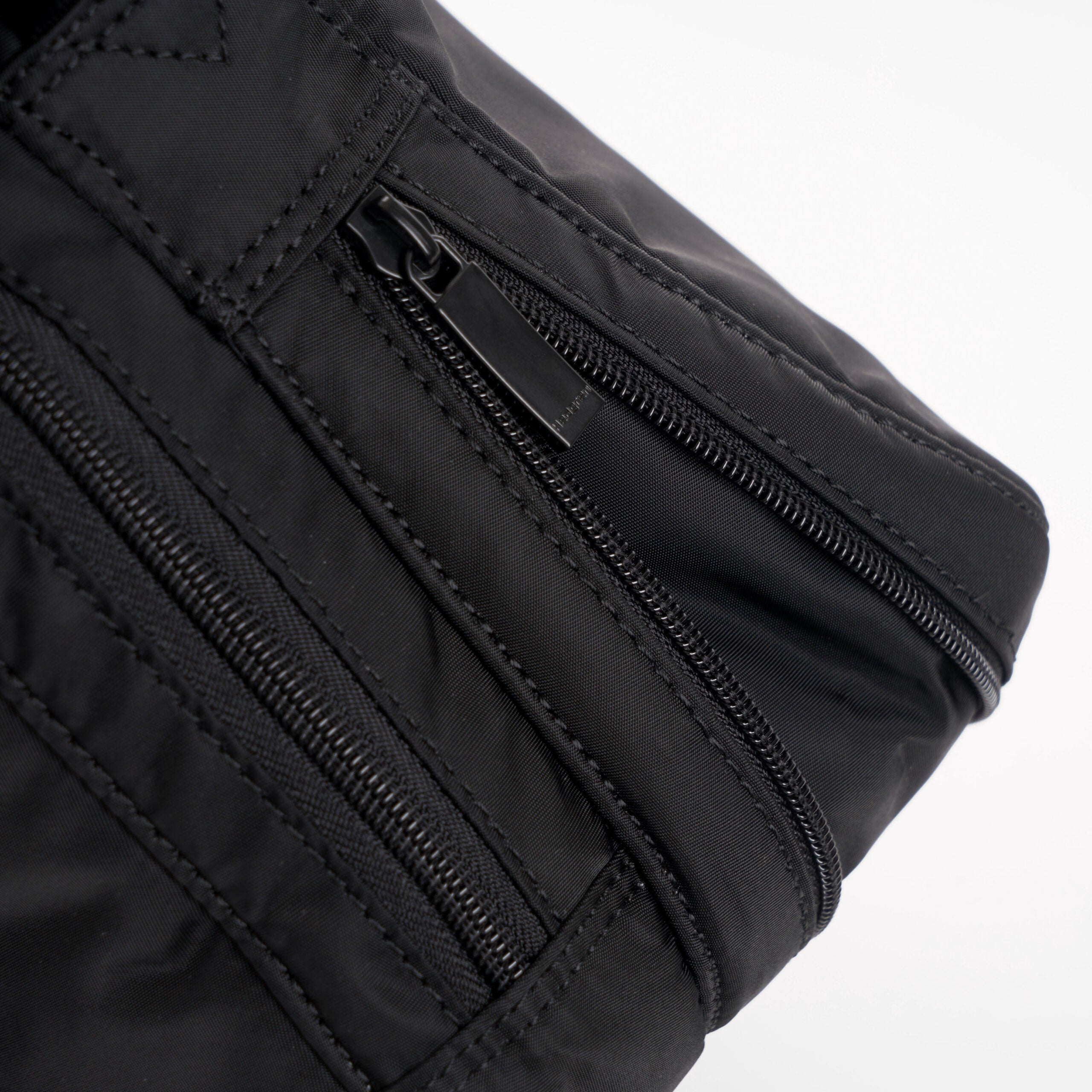 حقيبة كروس متعددة المقصورات من هيدجرين مترو