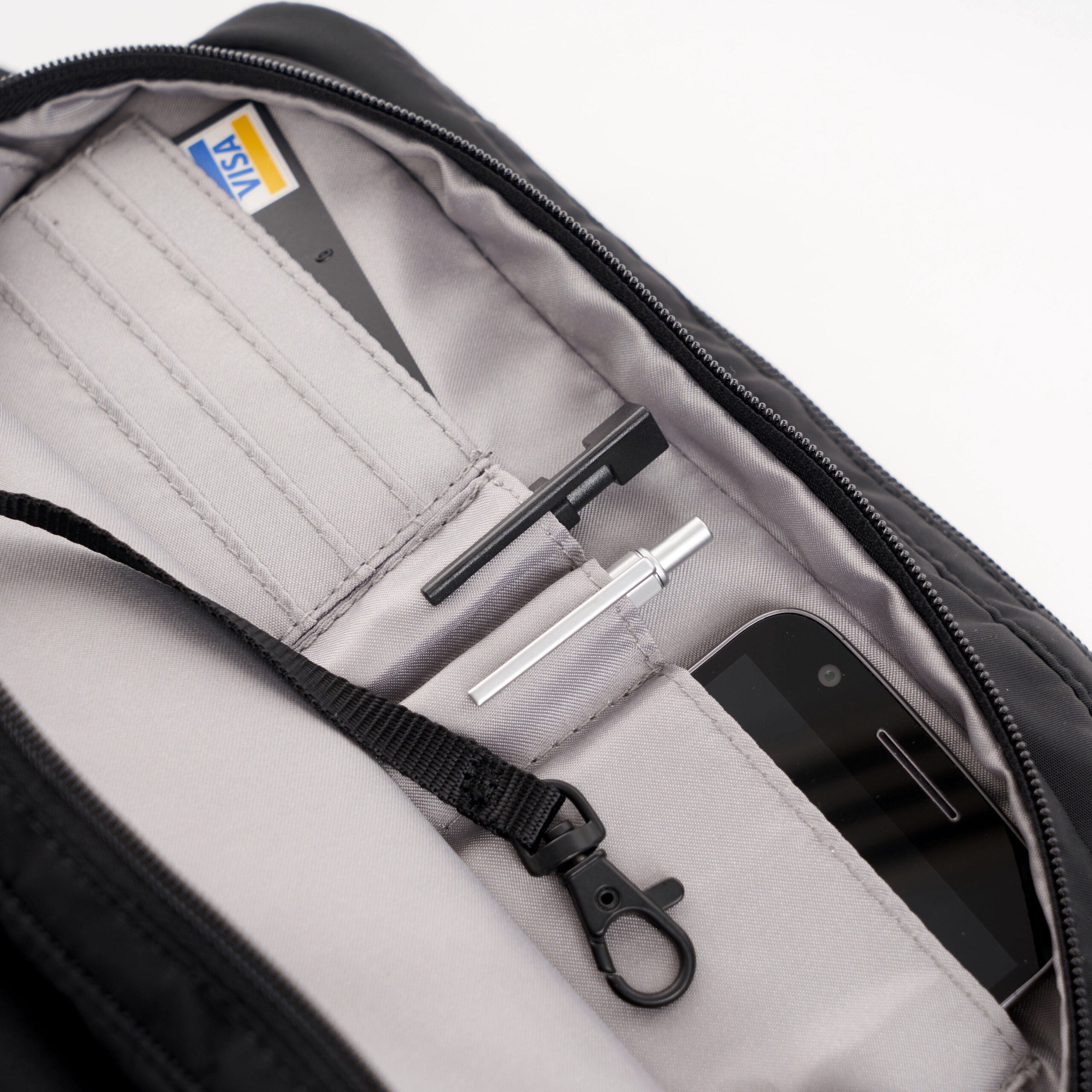 حقيبة كروس متعددة المقصورات من هيدجرين مترو