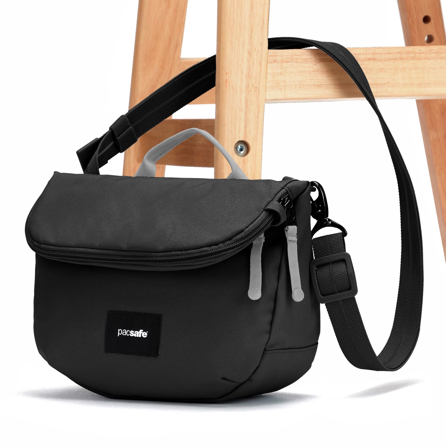 PACSAFE GO SADDLE CROSSBODY BAG