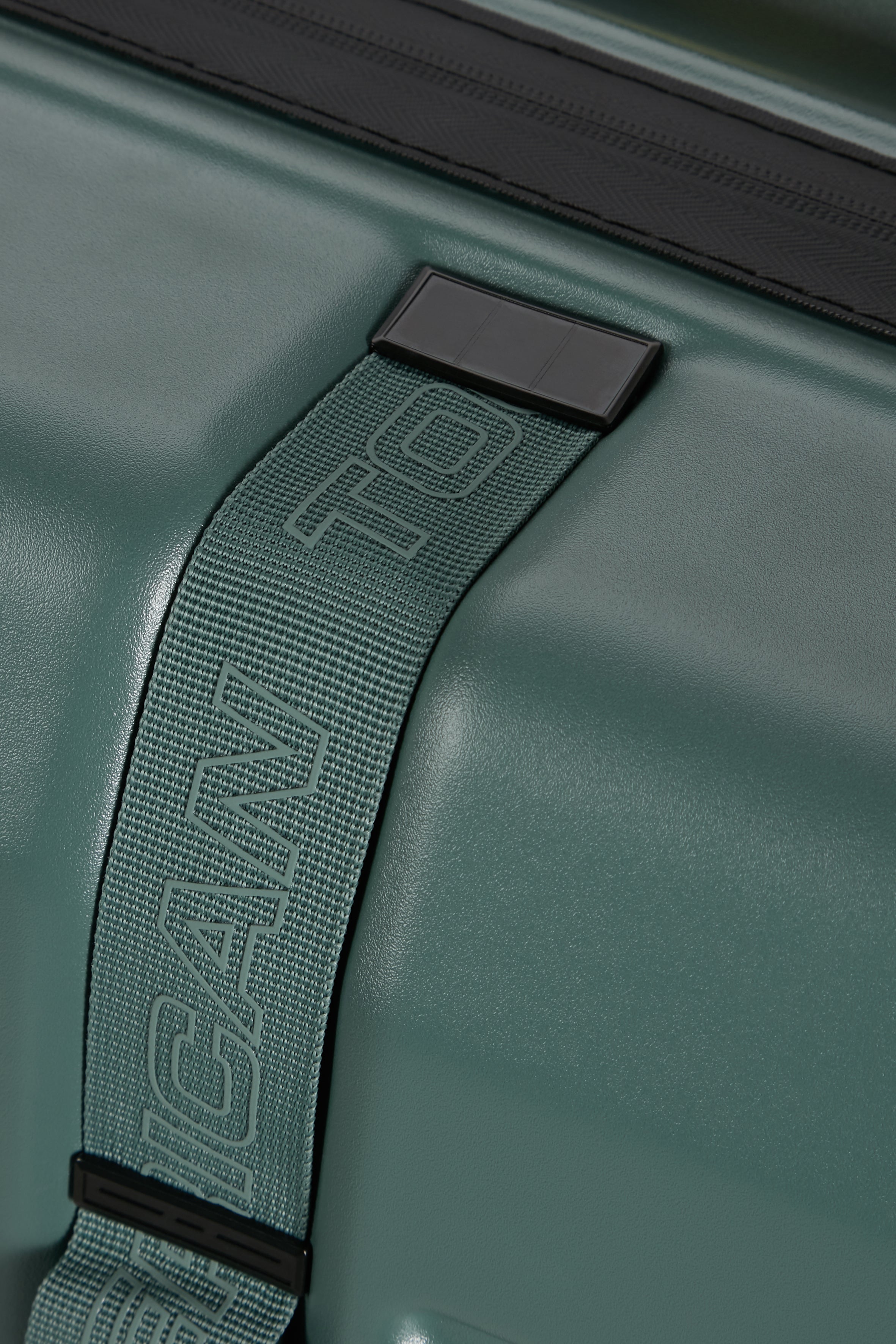 AMERICAN TOURISTER TRAILON LUGGAGE