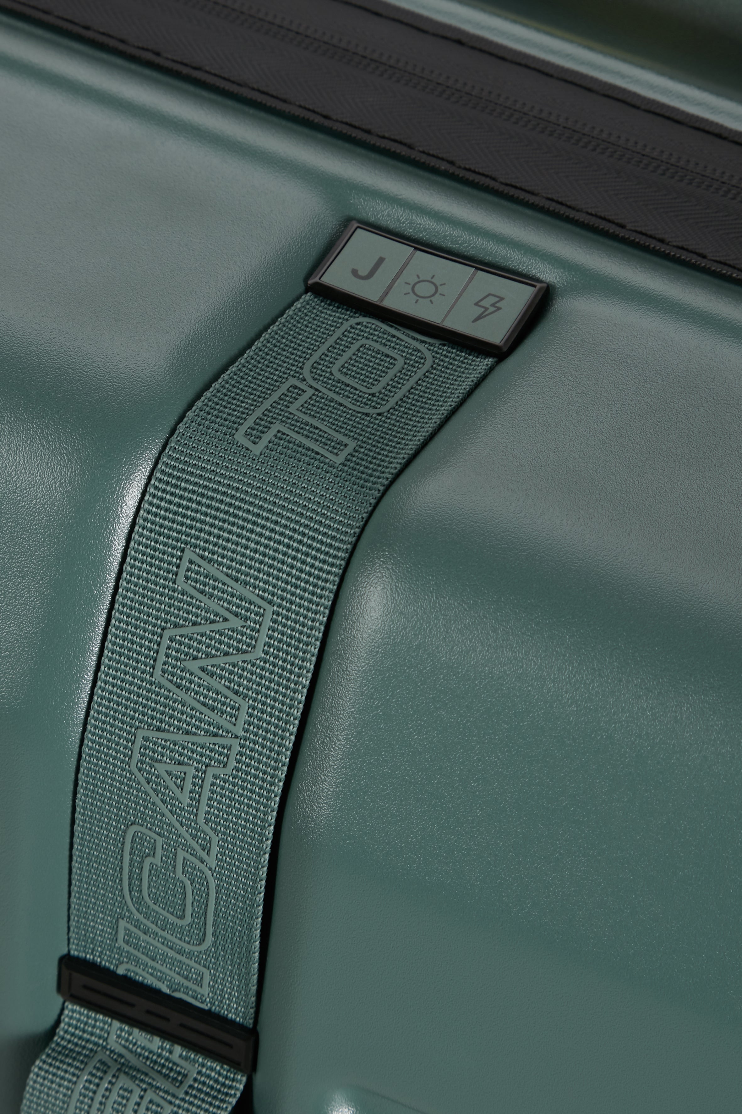 AMERICAN TOURISTER TRAILON LUGGAGE