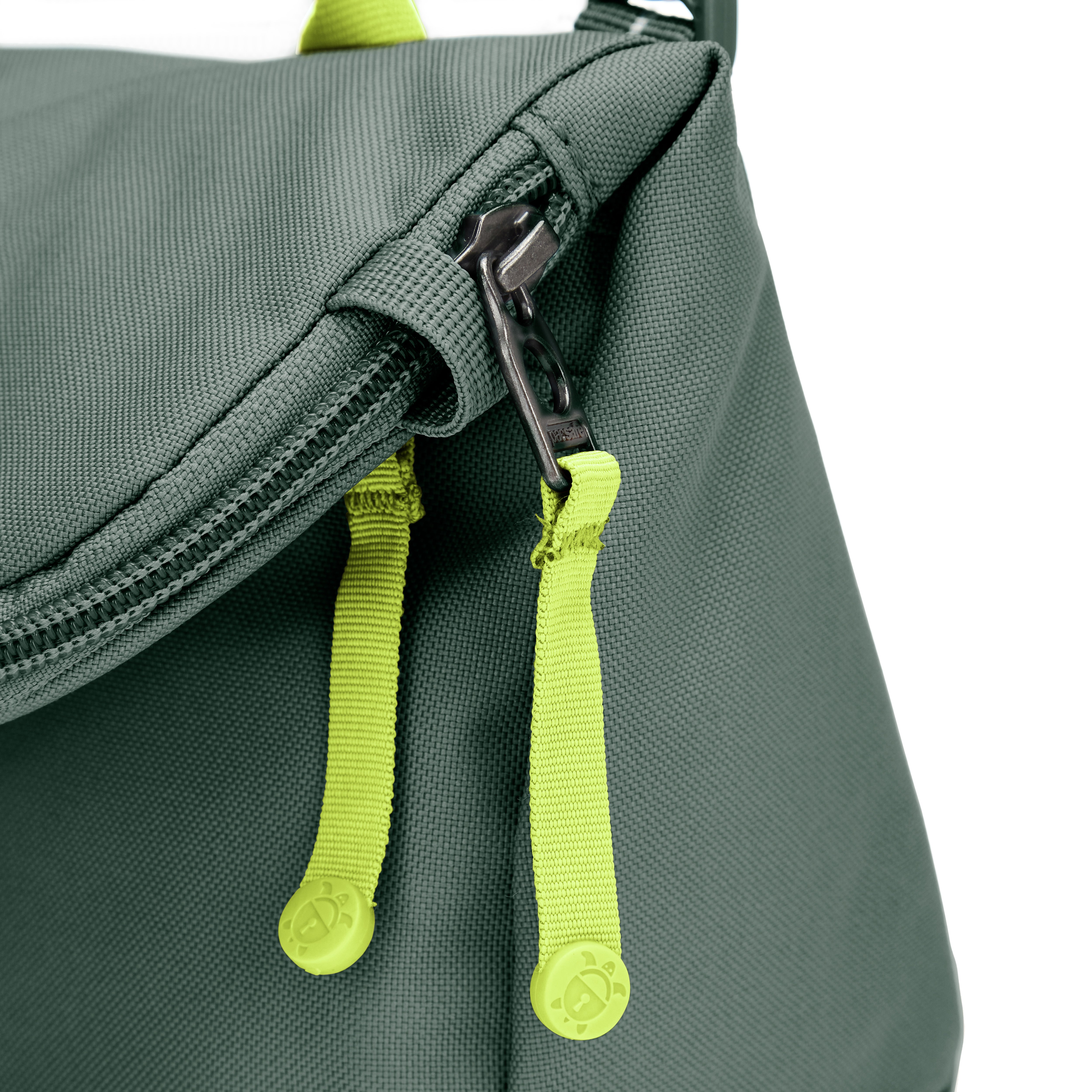 PACSAFE GO SADDLE SPRUCE GREEN CROSS BODY BAG